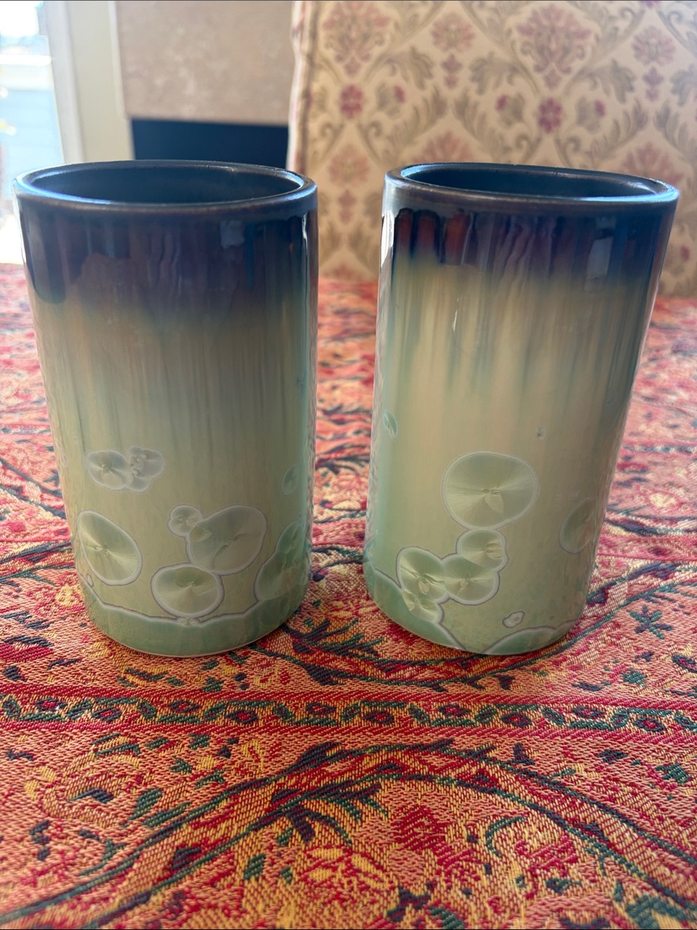 Beautiful ceramic mugs! Can be used as bud cases as well.